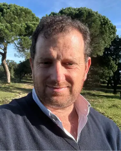 Manel Santos Lima, responsável da Boas Florestas, numa zona de pinhal
